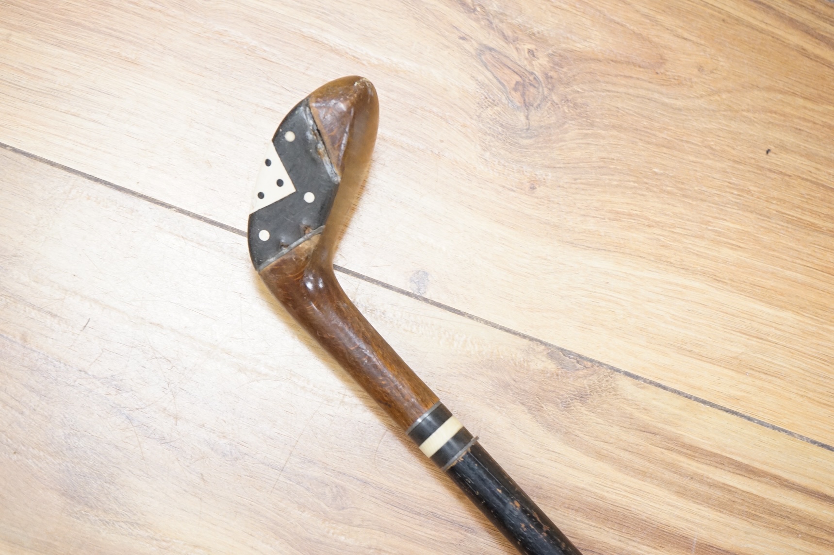 A walking/Sunday stick with bone inlay in the form of a golf club, 89cm in length